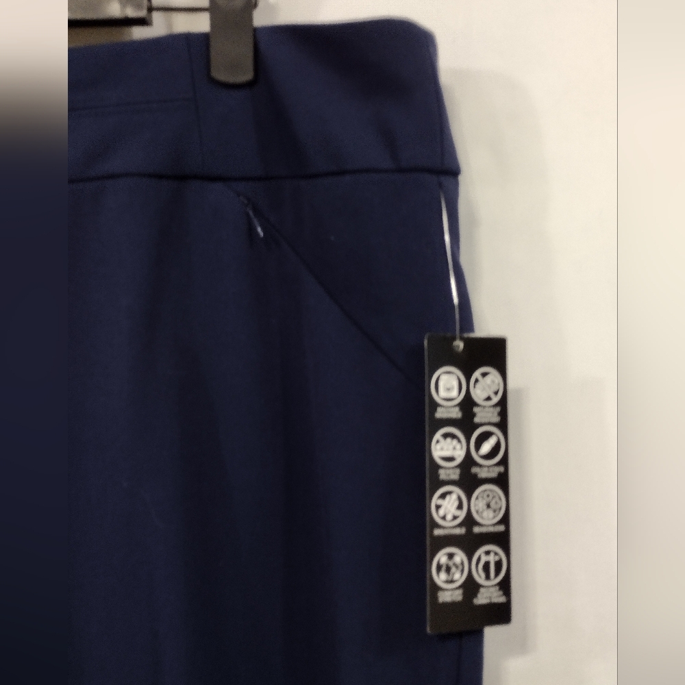 NWT Investments Easy Pullon Dress Pants Womens 14L Blue Office Career Minimalist - Picture 3 of 9